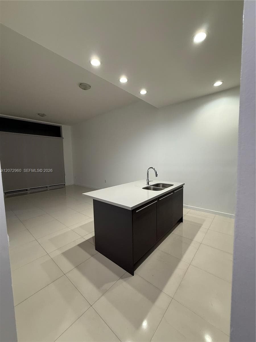 7661 NW 107th Ave # 813, Doral FL 33178