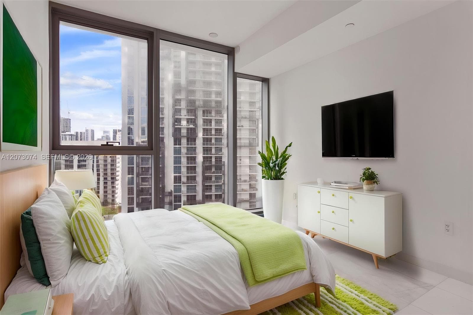 300 Biscayne Boulevard Way # 2608W, Miami FL 33131