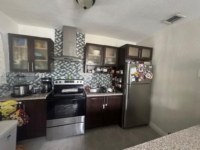 12610 NW 23rd Ave, Miami FL 33167
