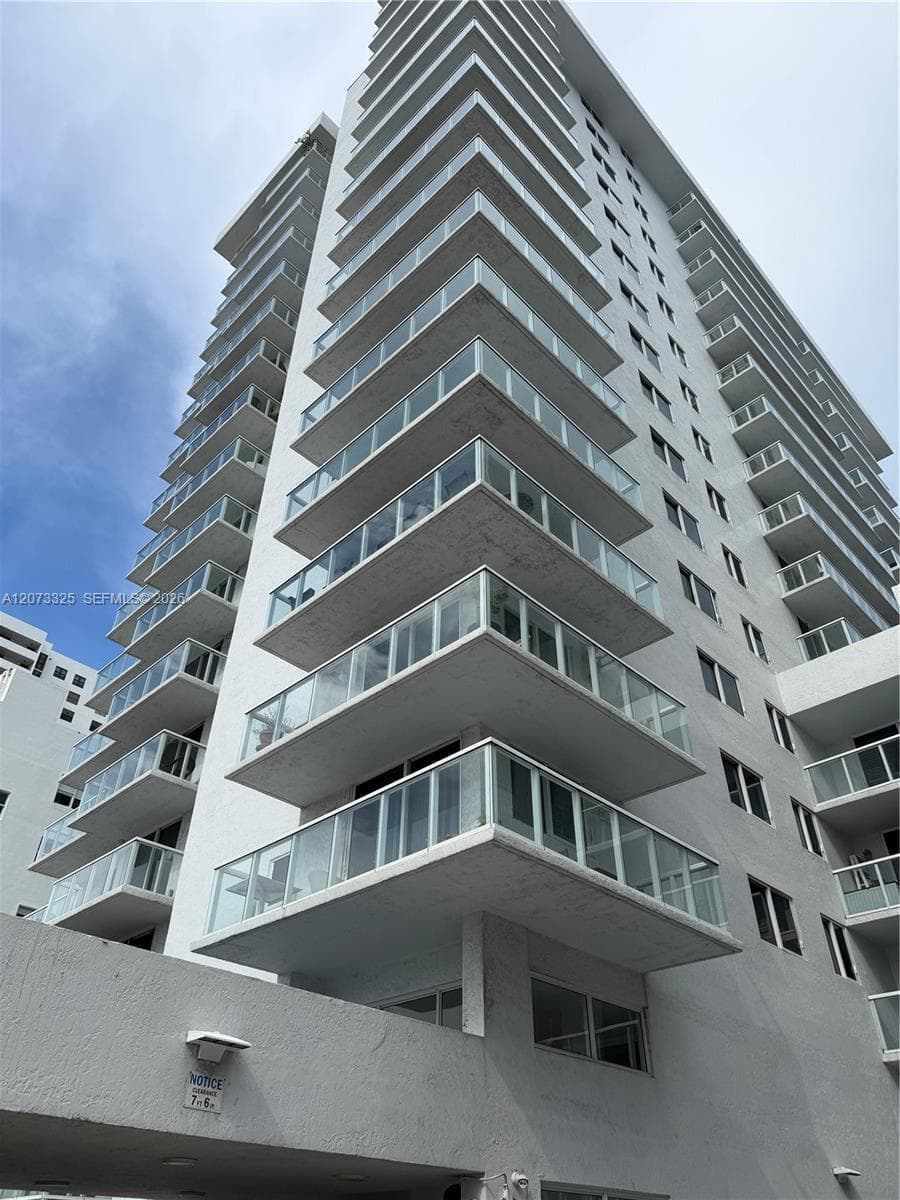 2457 Collins Ave # 1405, Miami Beach FL 33140