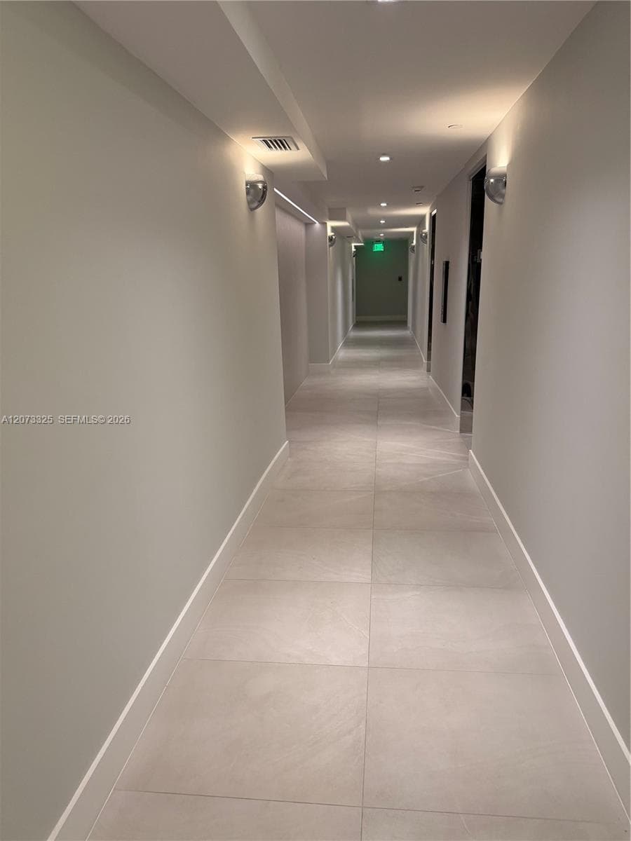 2457 Collins Ave # 1405, Miami Beach FL 33140