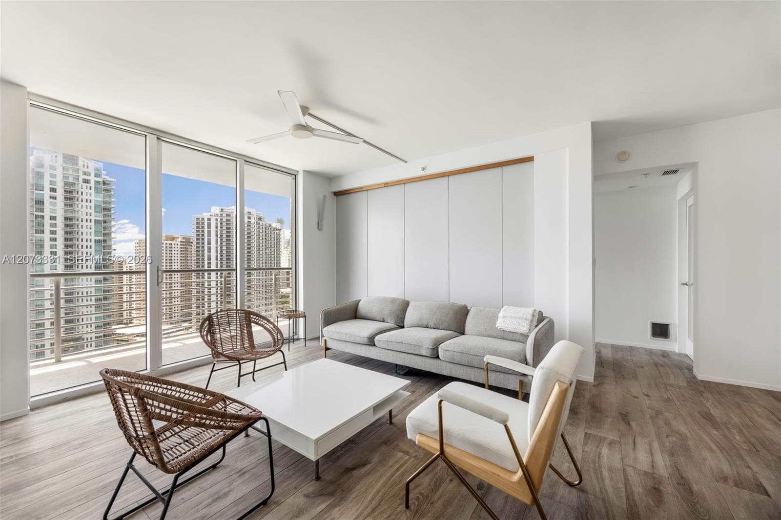 335 S Biscayne Blvd # 2805, Miami FL 33131