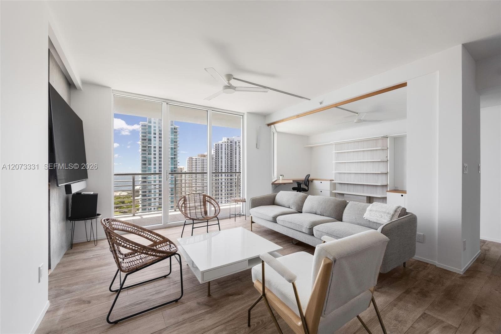 335 S Biscayne Blvd # 2805, Miami FL 33131