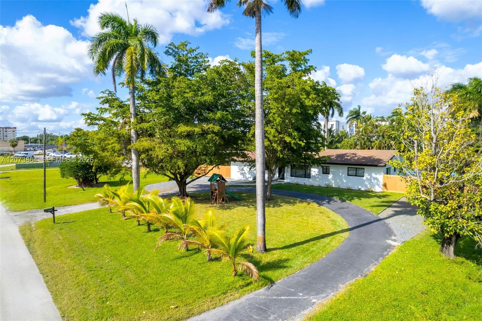 535 N Biscayne River Dr, Miami FL 33169
