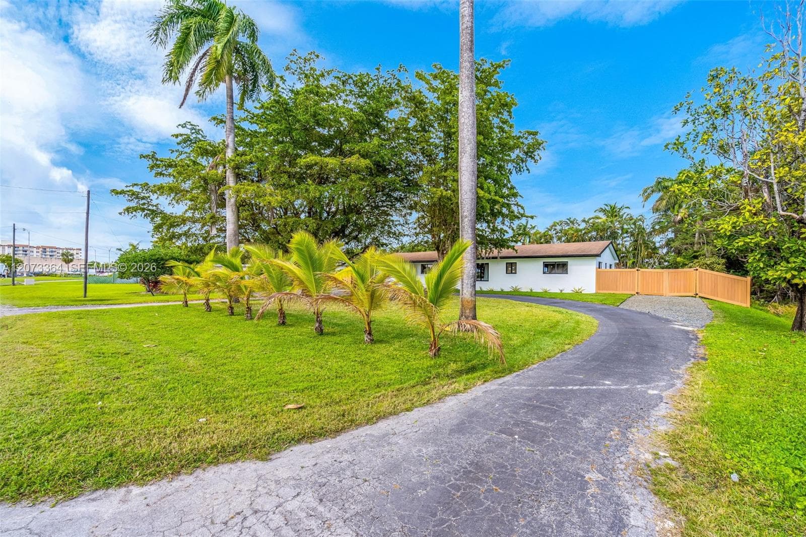 535 N Biscayne River Dr, Miami FL 33169