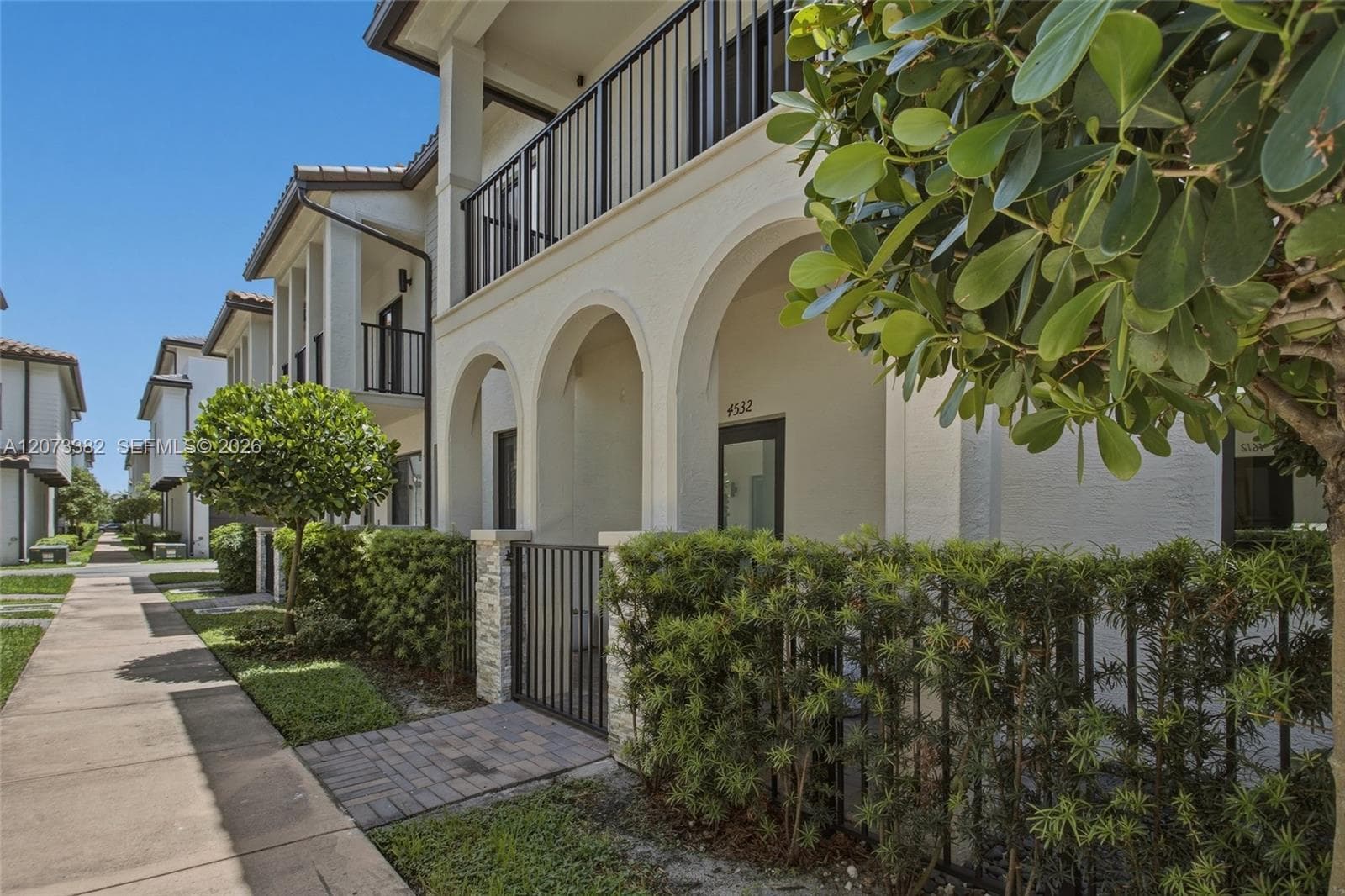 4532 NW 83 PSGE # 0, Doral FL 33166