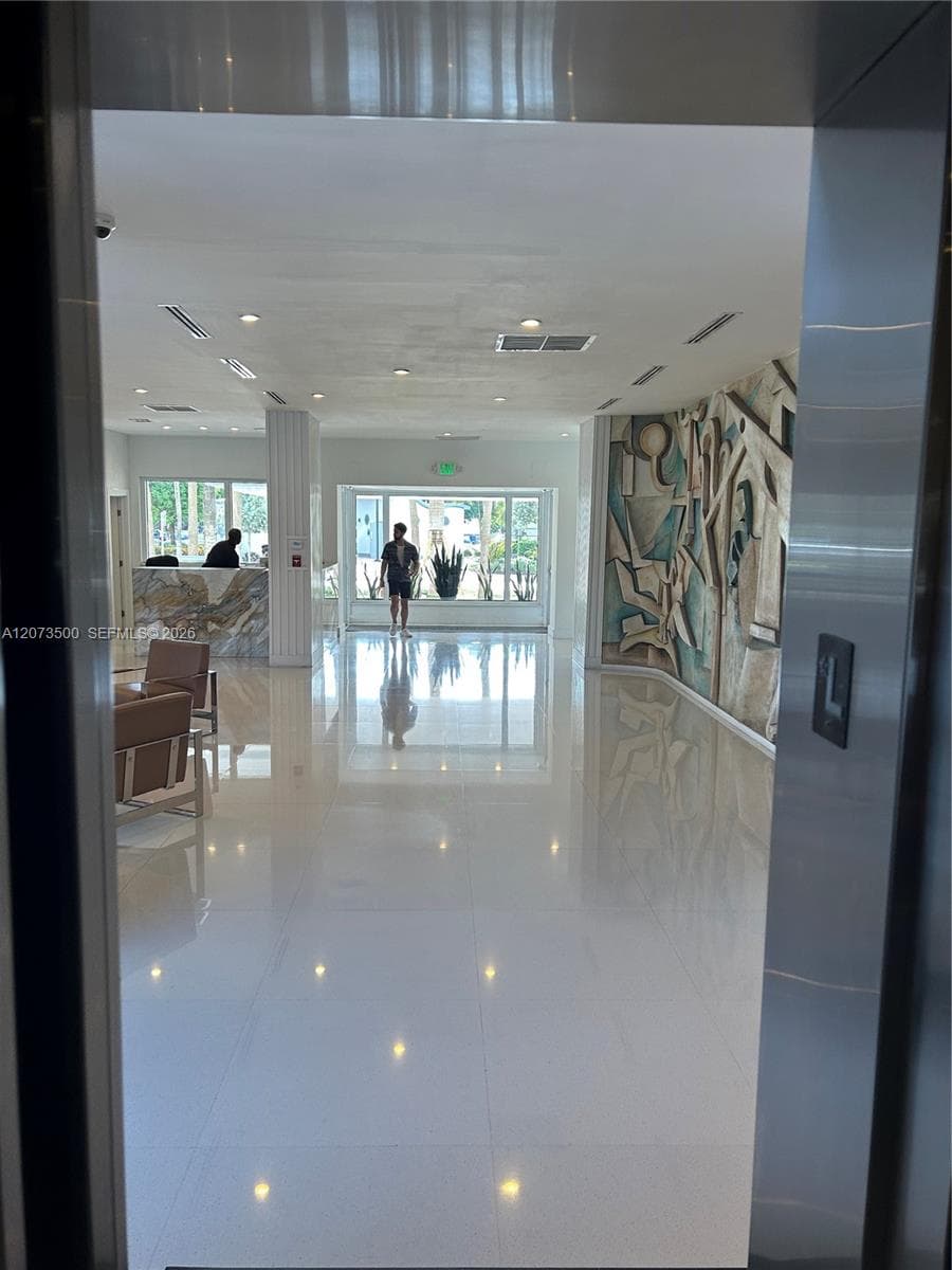 6450 Collins Ave # 707, Miami Beach FL 33141