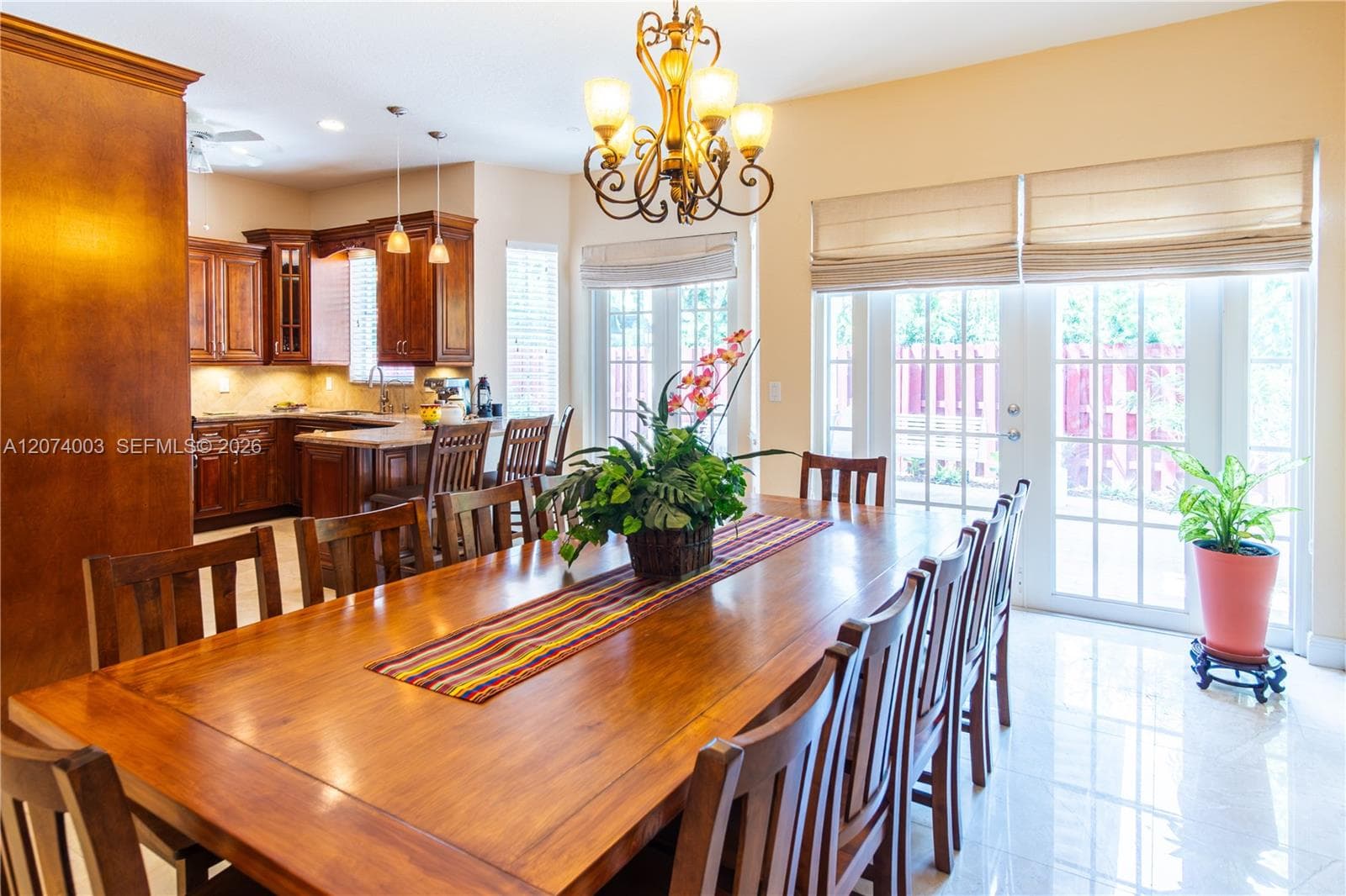 10564 NW 57th St, Doral FL 33178