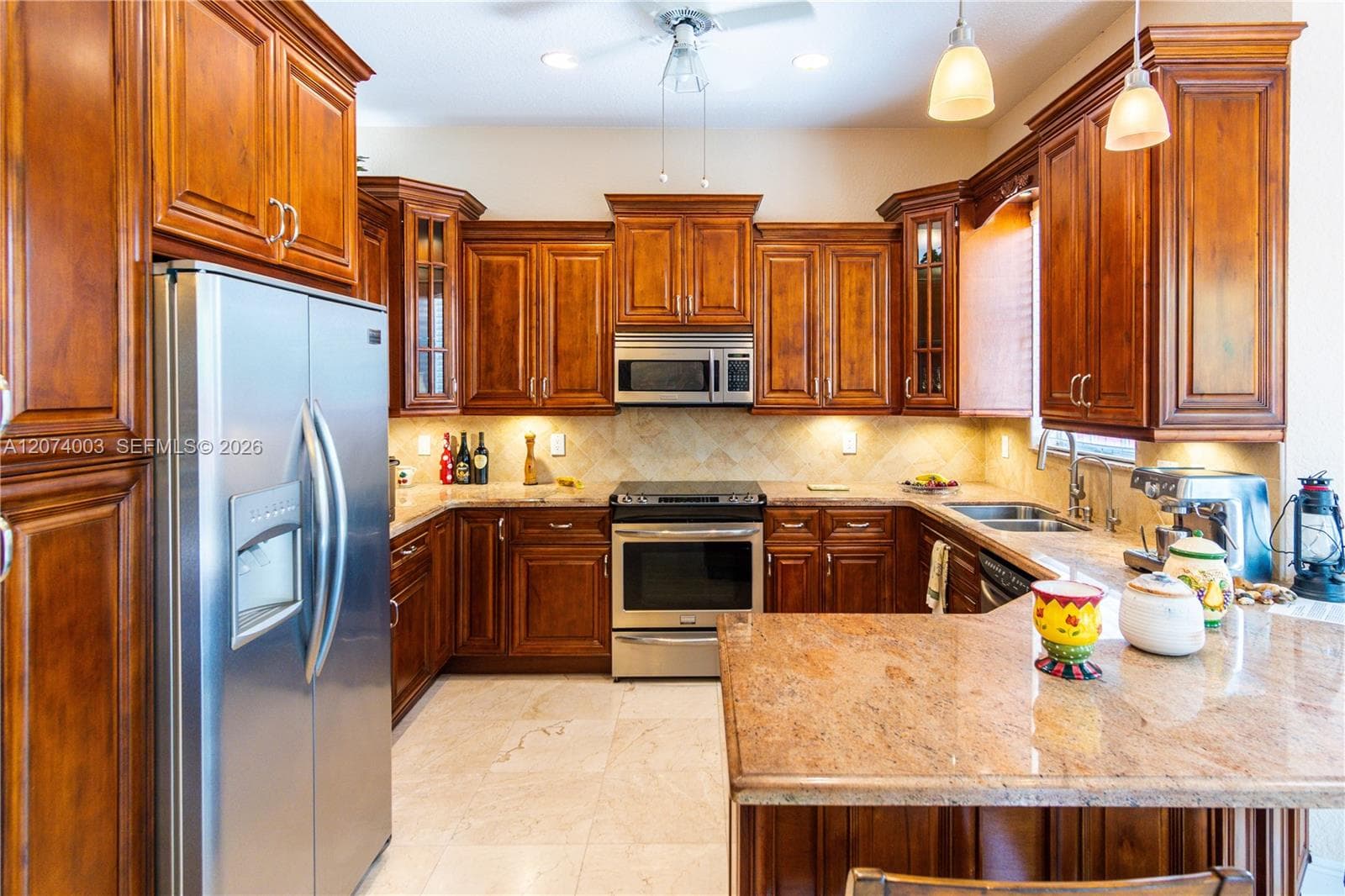 10564 NW 57th St, Doral FL 33178