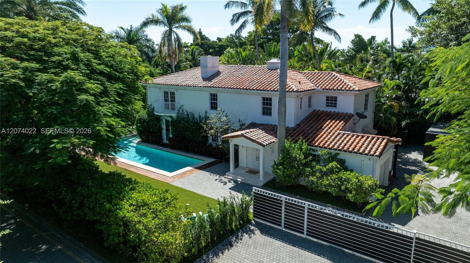 140 N Hibiscus Dr, Miami Beach FL 33139