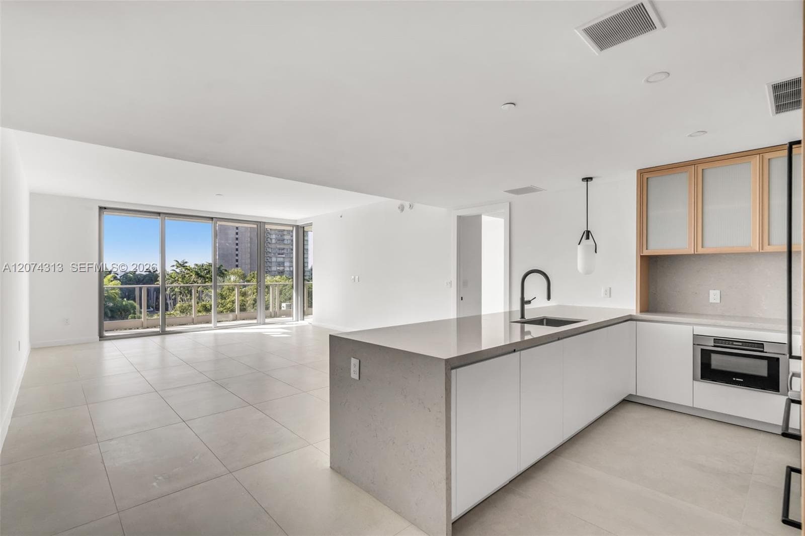 2200 Brickell ave # 416, Miami FL 33129