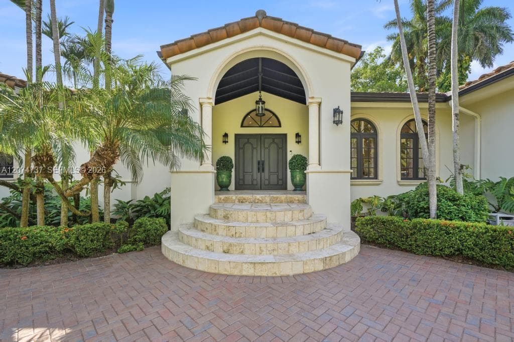 2532 NW Lake Ave, Miami Beach FL 33140