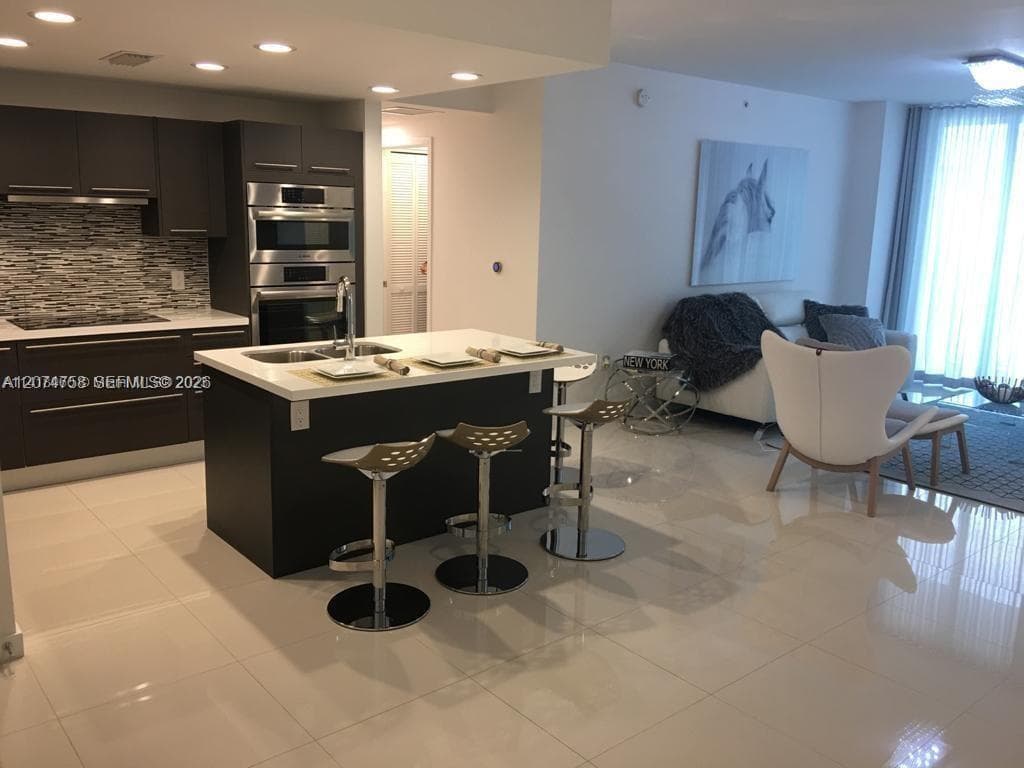 7751 NW 107th Ave # 707, Doral FL 33178