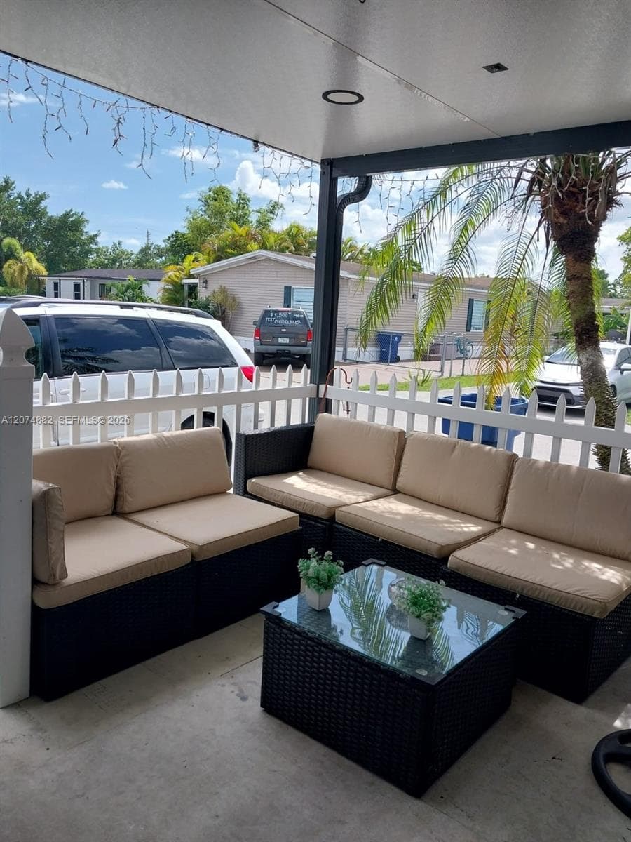 19800 SW 180th Ave lot#392, Miami FL 33187