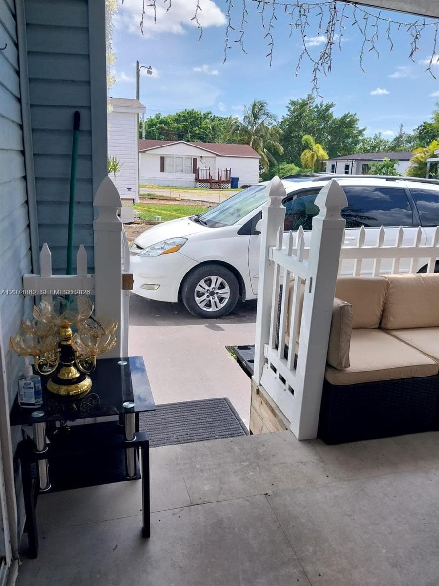 19800 SW 180th Ave lot#392, Miami FL 33187