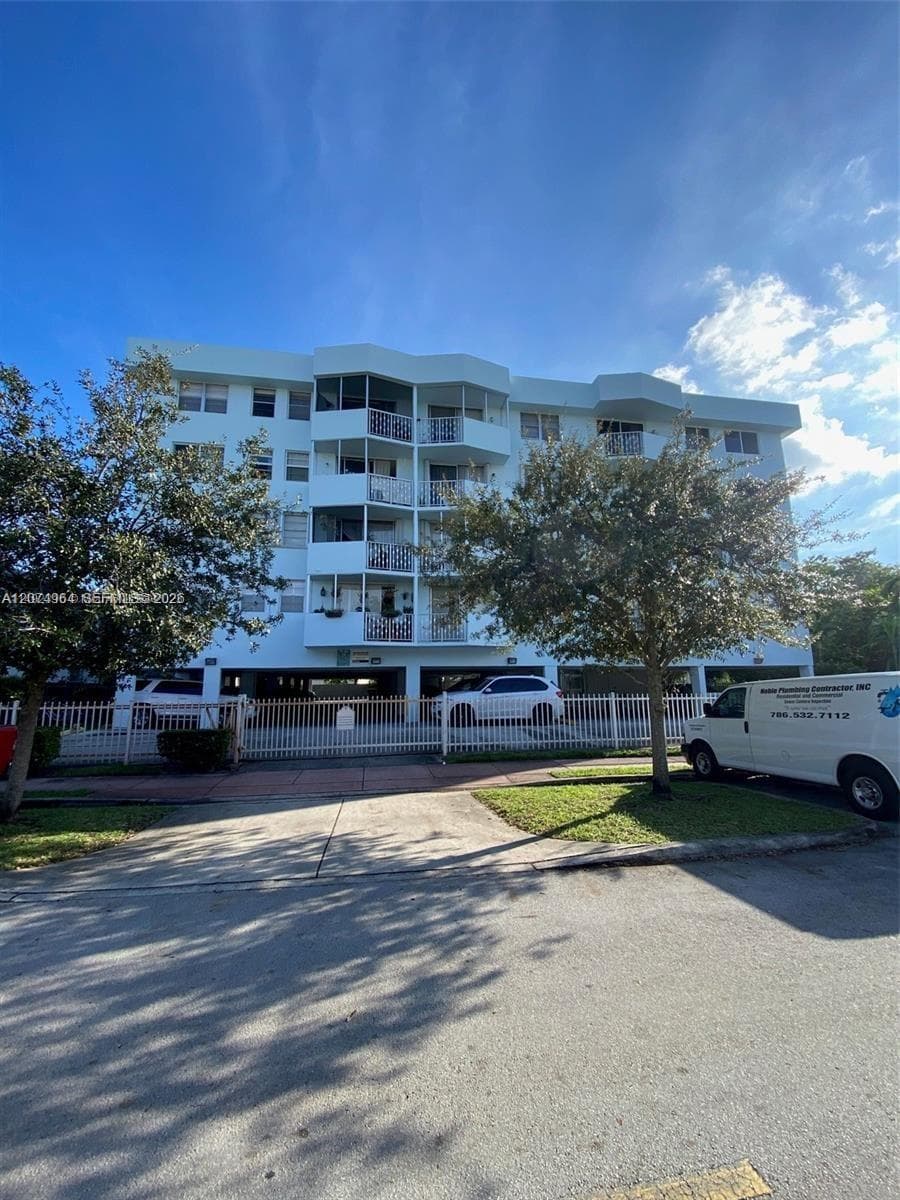 1990 Marseille Dr # 206, Miami Beach FL 33141