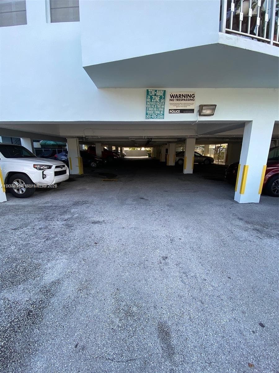 1990 Marseille Dr # 206, Miami Beach FL 33141