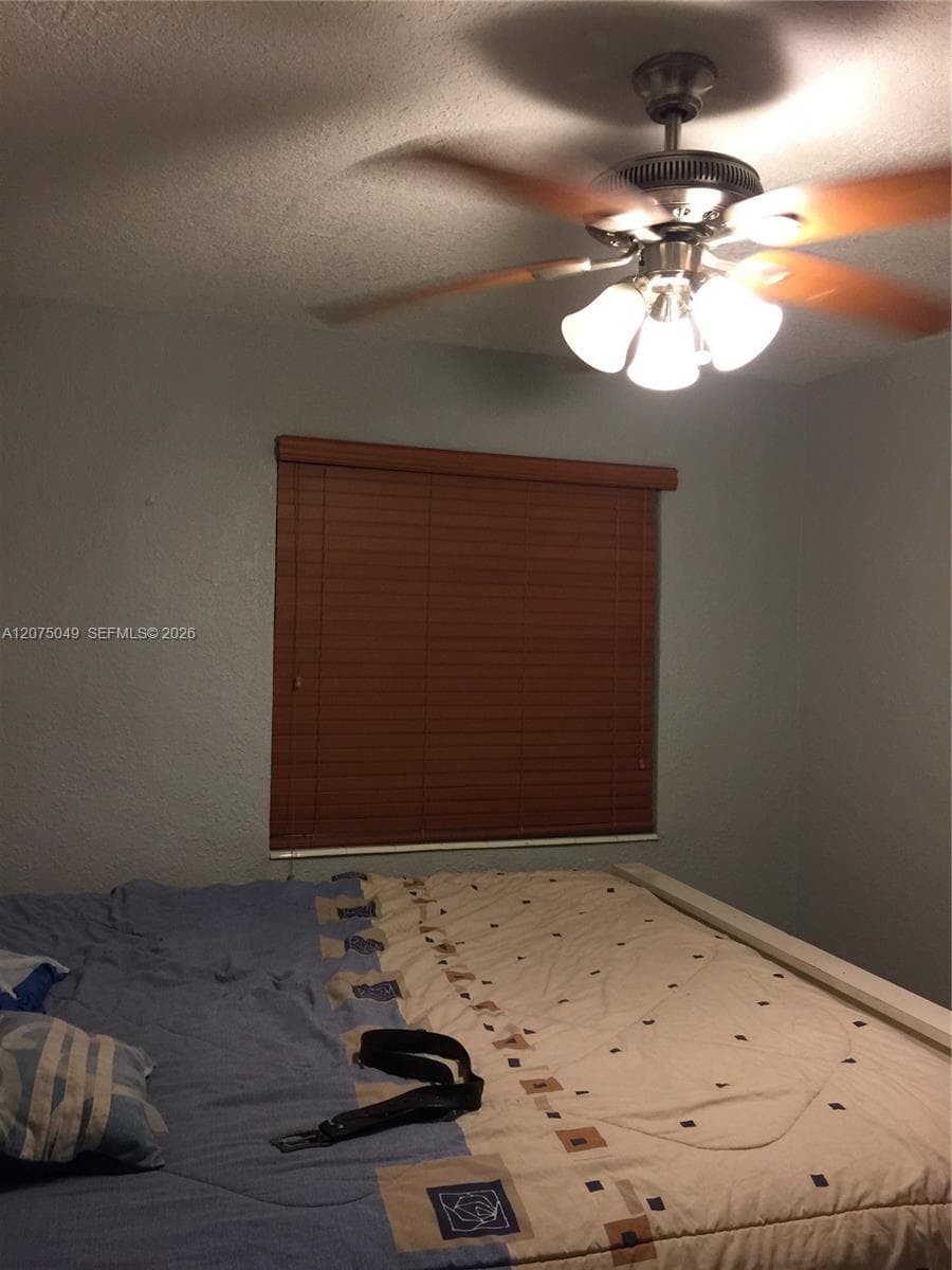 1800 NW 19 ST # 11, Miami FL 33125