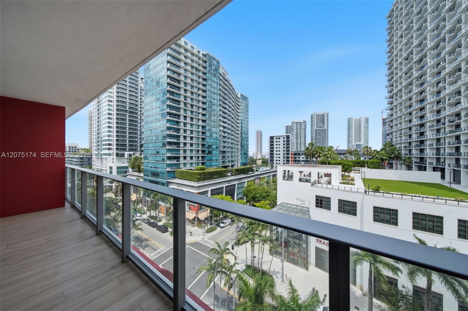 90 NE 32nd st # 811, Miami FL 33137
