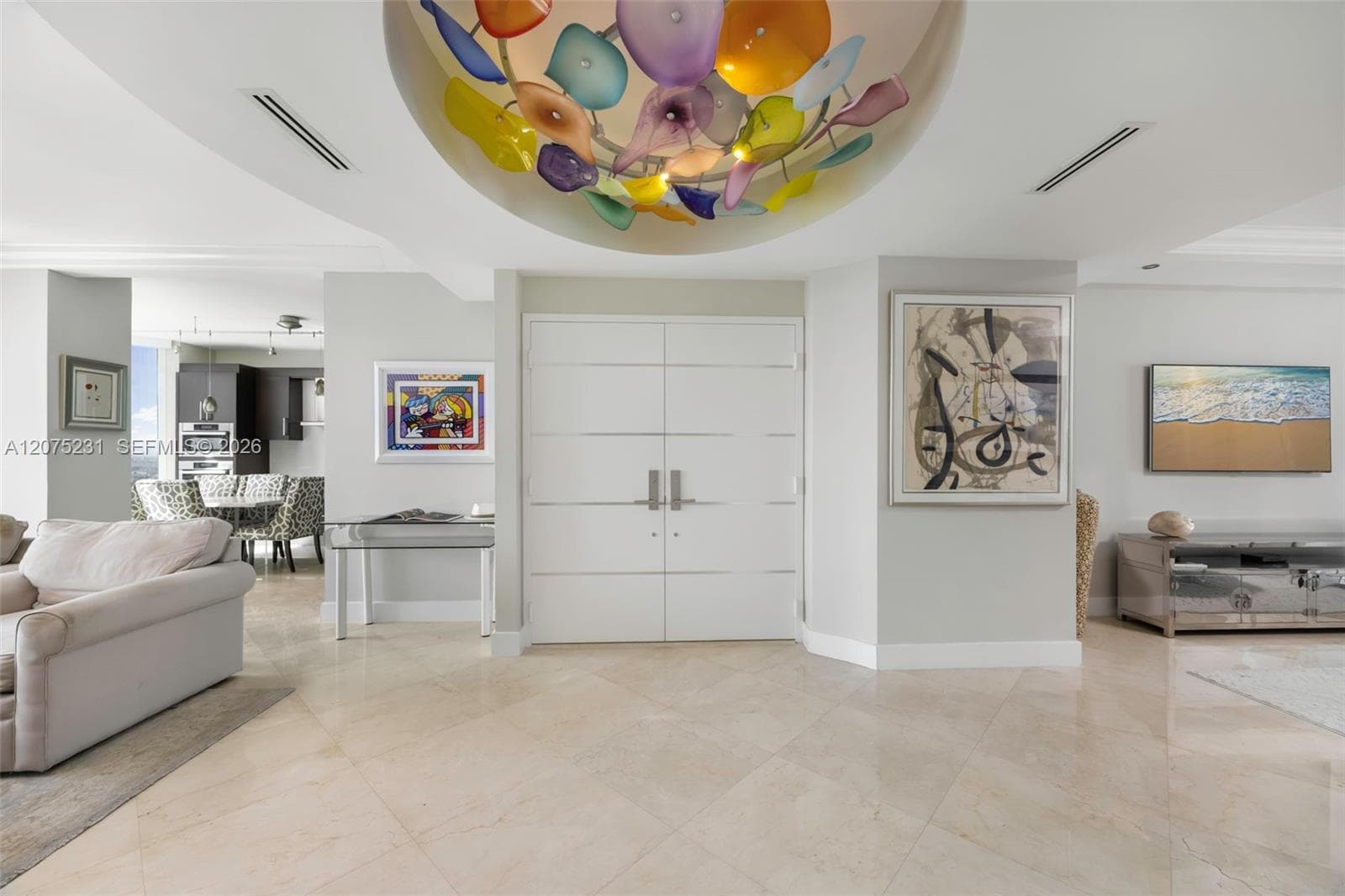 300 S Pointe Dr # 2806, Miami Beach FL 33139
