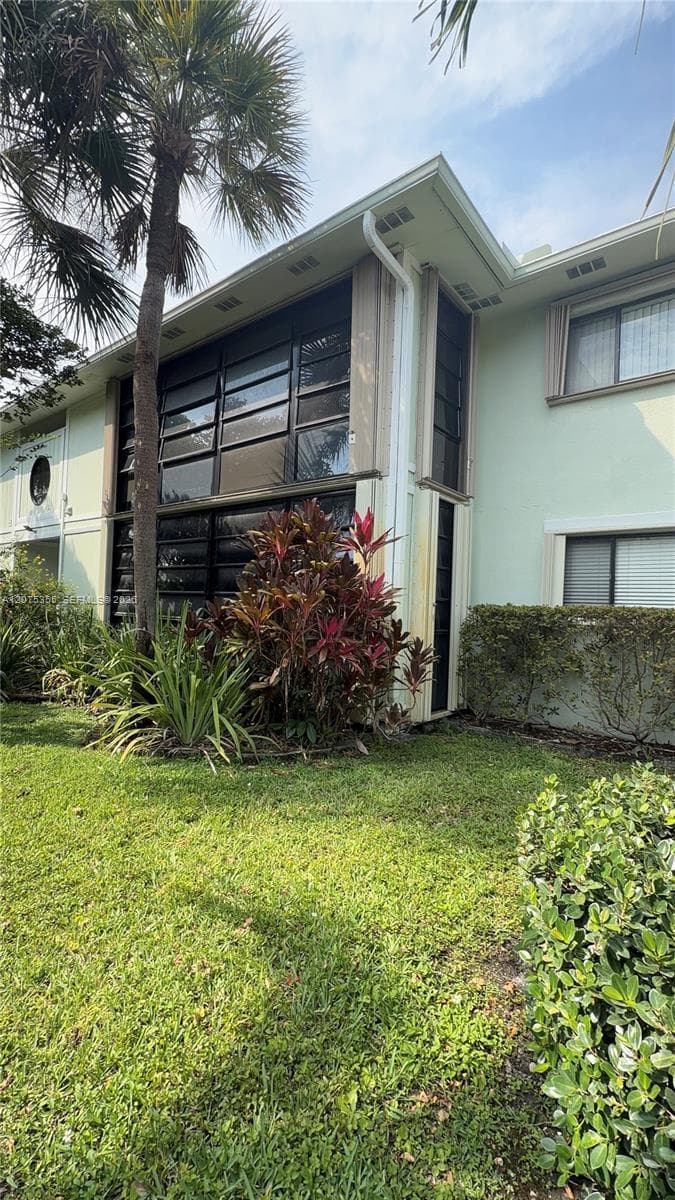 761 NE 199th St # 202, Miami FL 33179