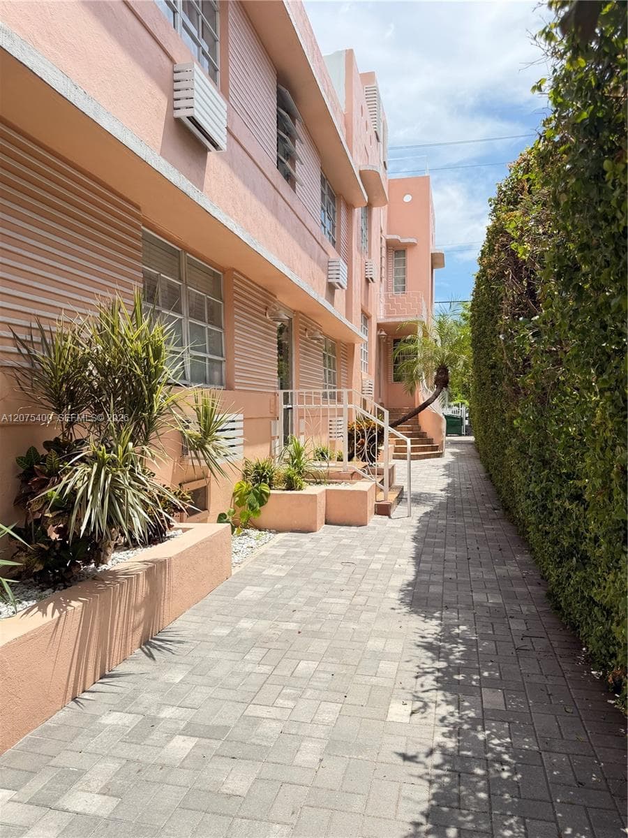 1227 Euclid Ave # 7, Miami Beach FL 33139