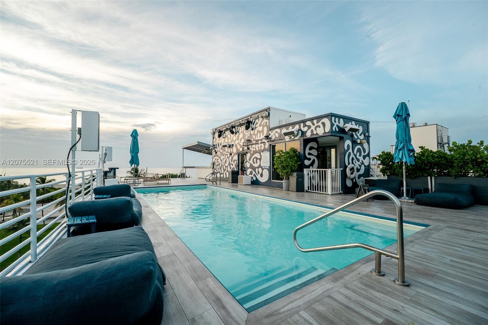 1060 Ocean Dr # D204, Miami Beach FL 33139