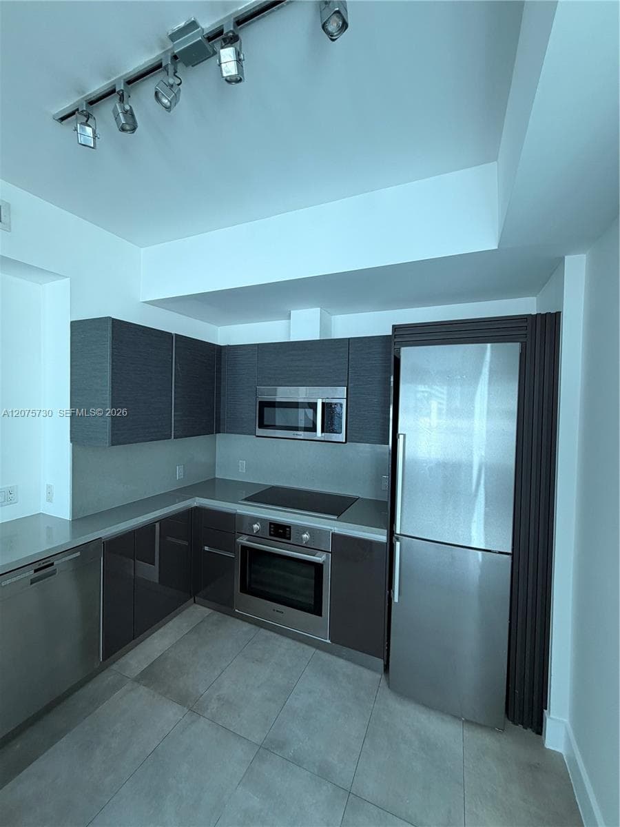 1080 Brickell Ave # 913, Miami FL 33131