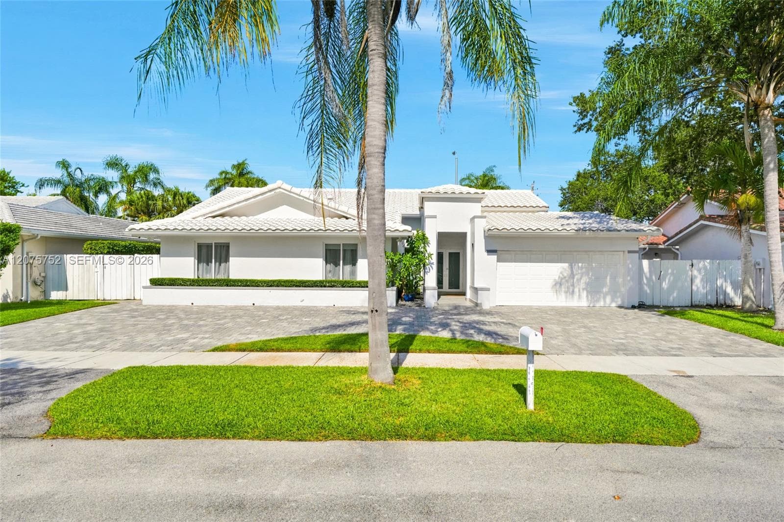 8250 SW 86th Ct, Miami FL 33143