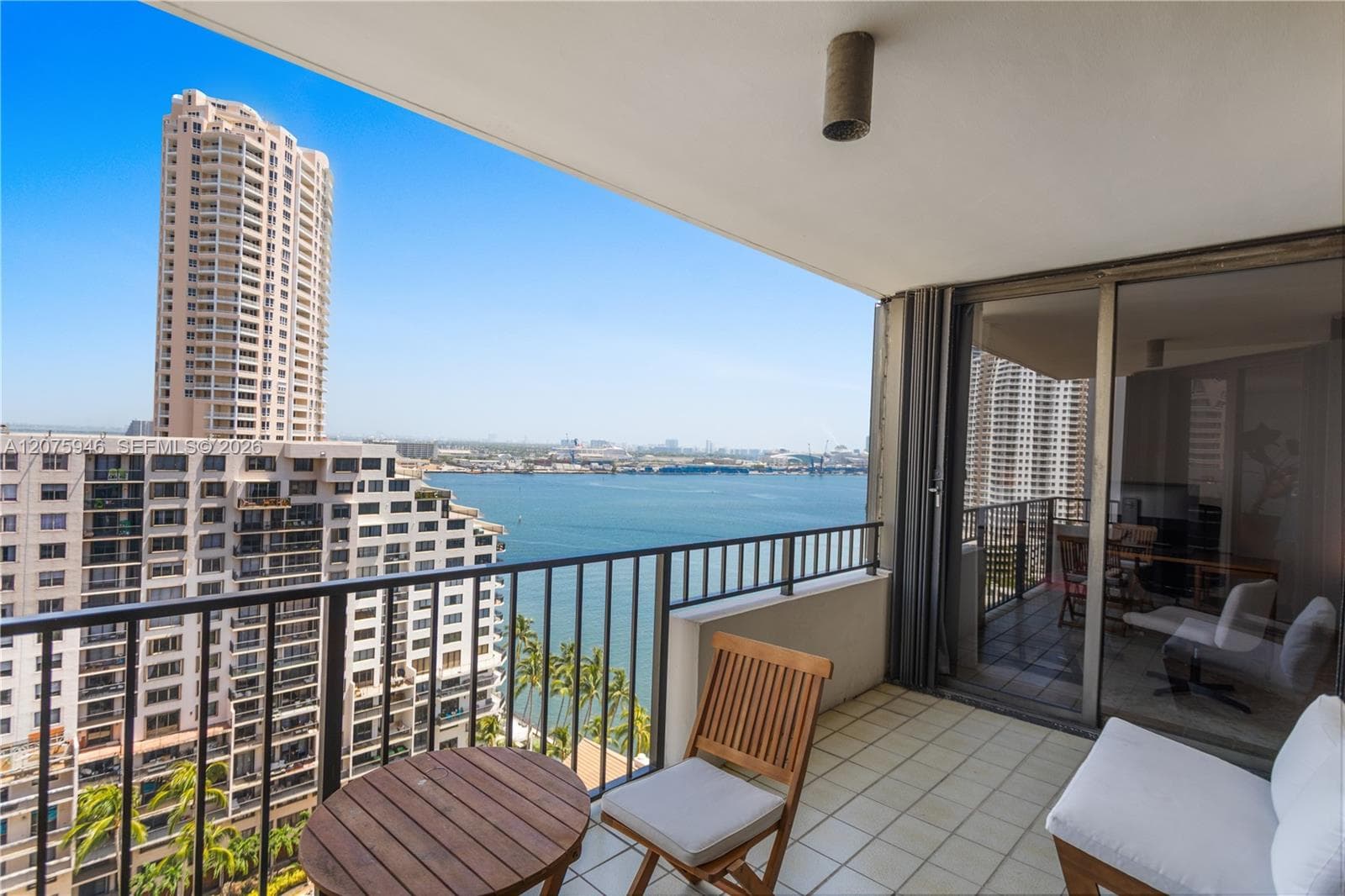 520 Brickell Key Dr # A1902, Miami FL 33131