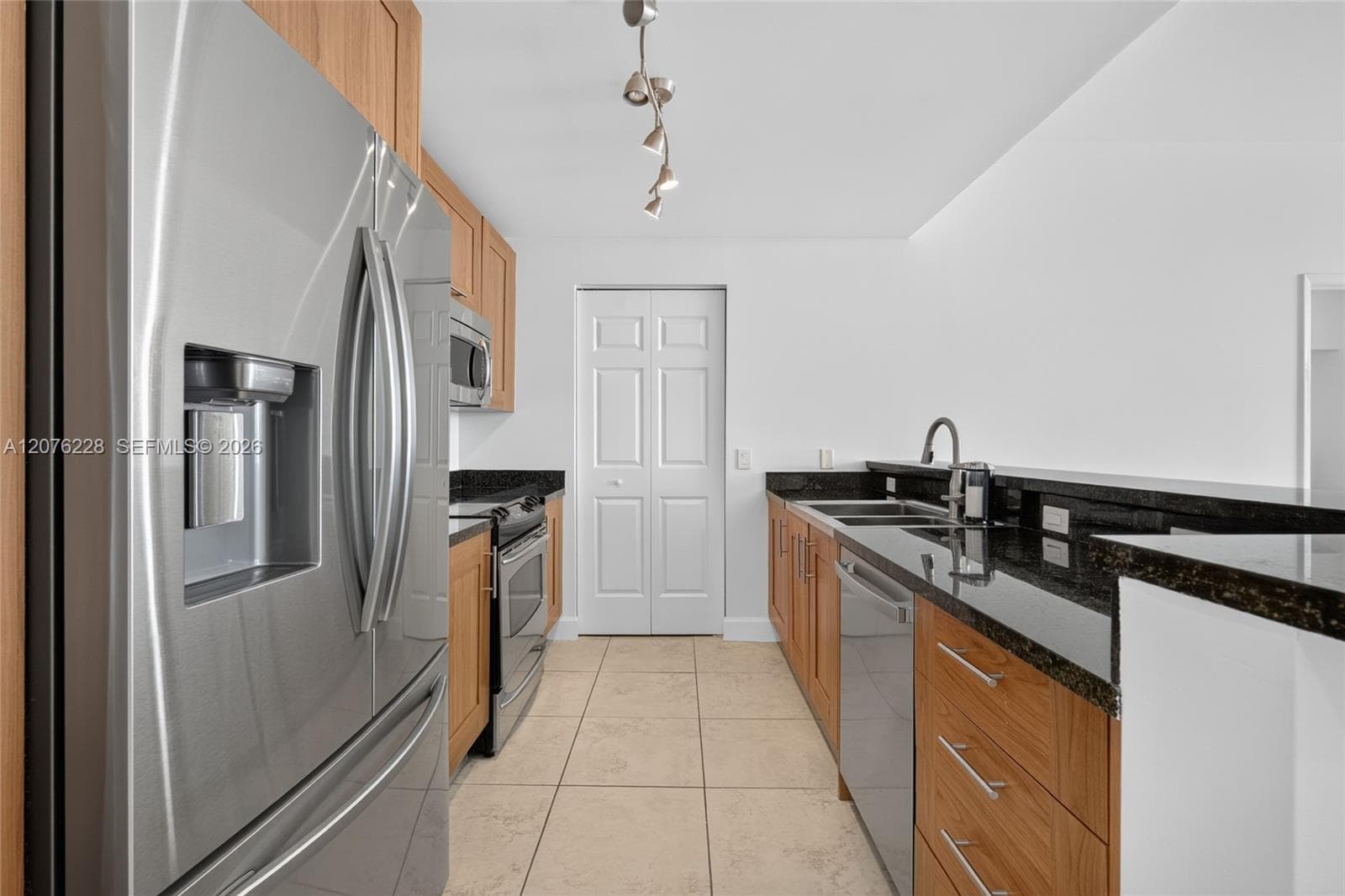 1300 Ponce De Leon Blvd # 405, Coral Gables FL 33134