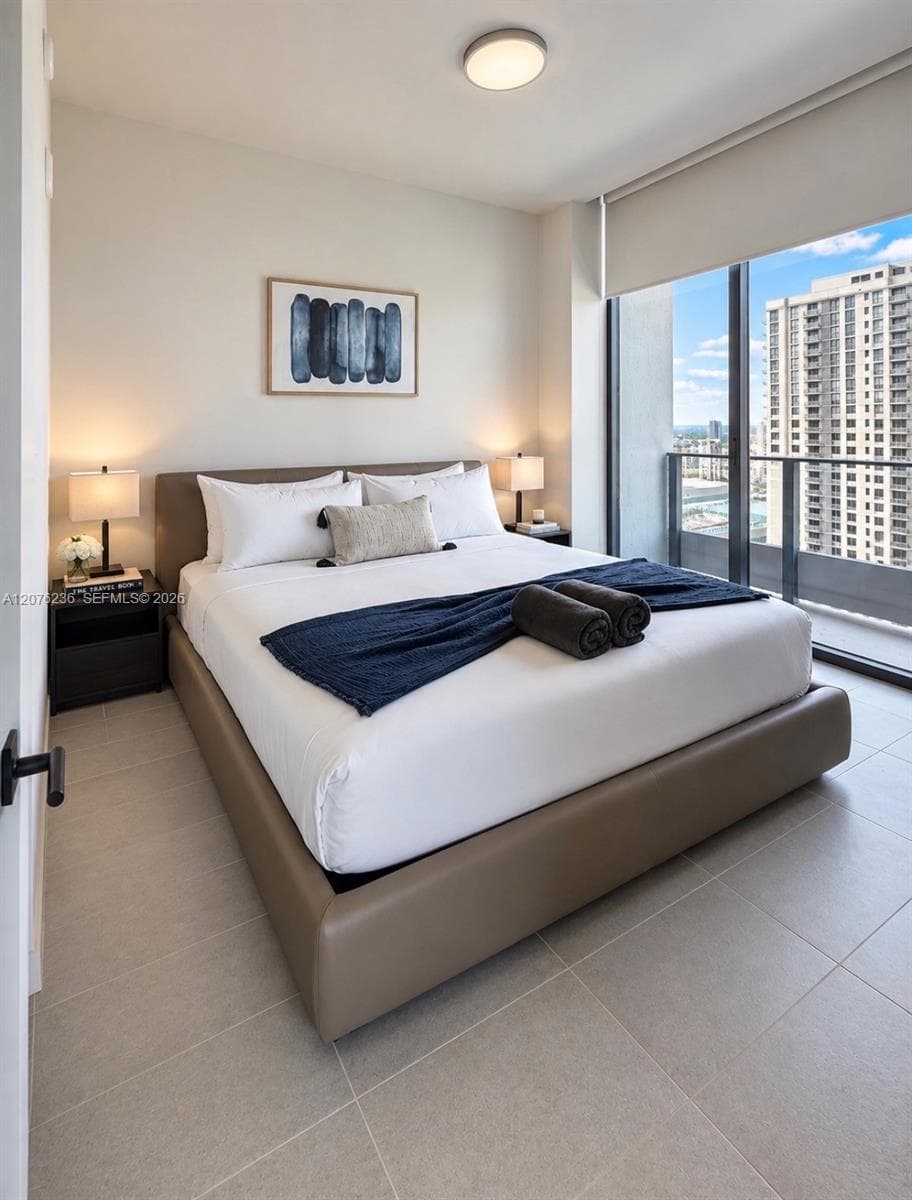 121 NE 5th St # 3712, Miami FL 33132