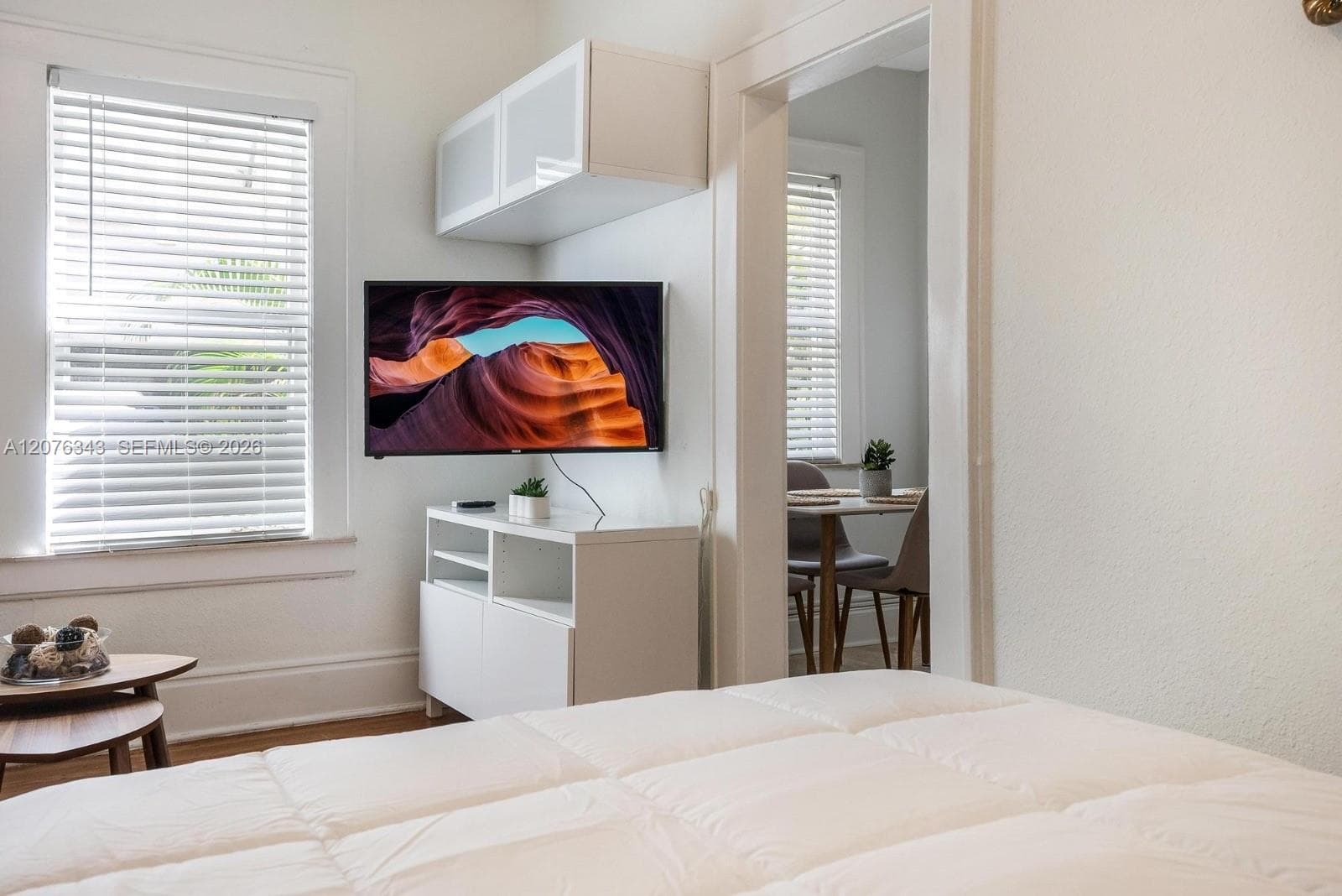 124 Mendoza Ave # 4, Coral Gables FL 33134