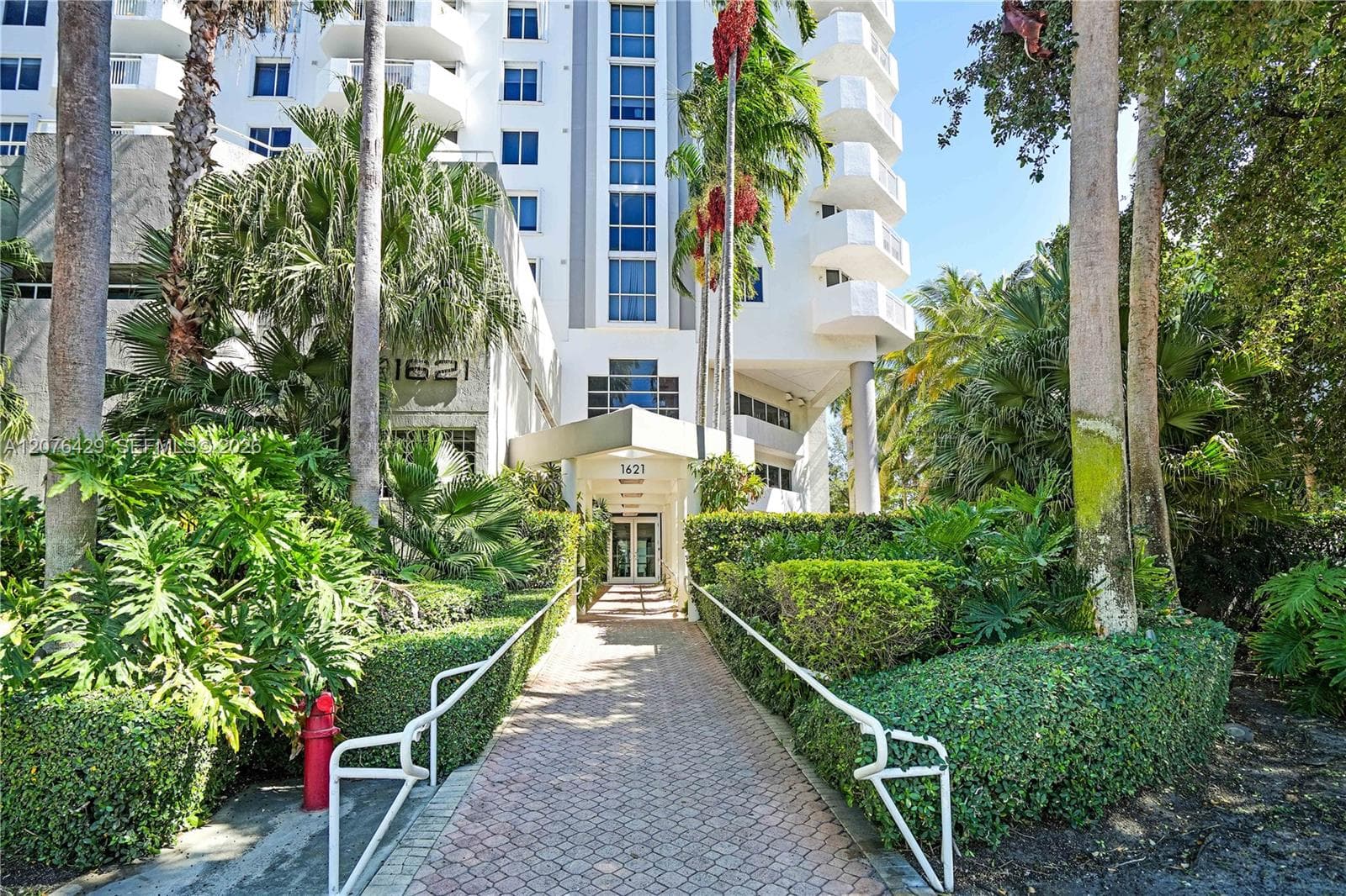 1621 Bay Rd # 604, Miami Beach FL 33139