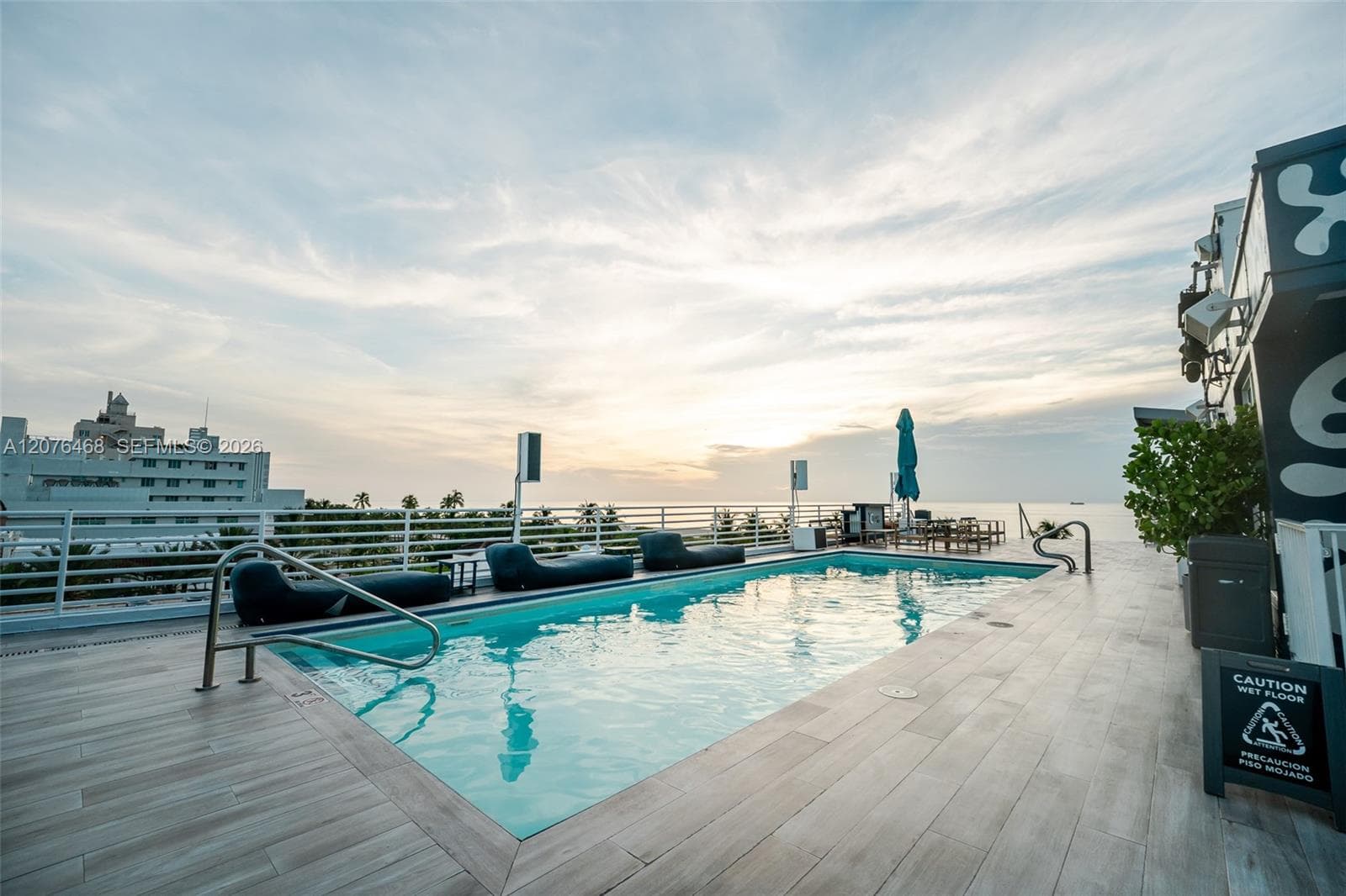 1060 Ocean Dr # D206, Miami Beach FL 33139