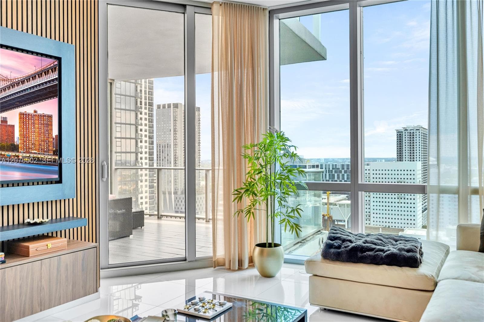 851 NE 1st Ave # 2408, Miami FL 33132
