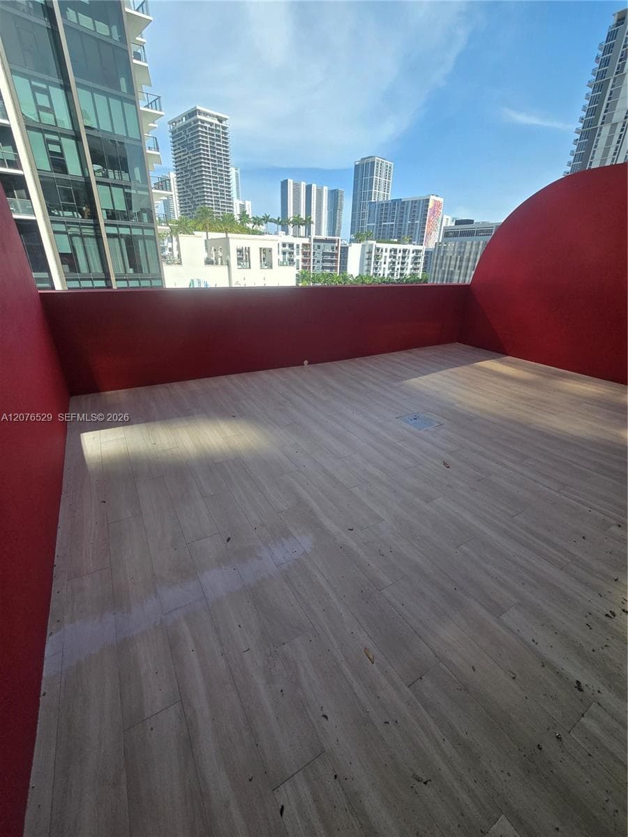 90 NE 32nd St # 605, Miami FL 33137
