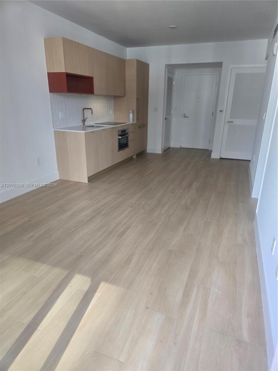 90 NE 32nd St # 605, Miami FL 33137