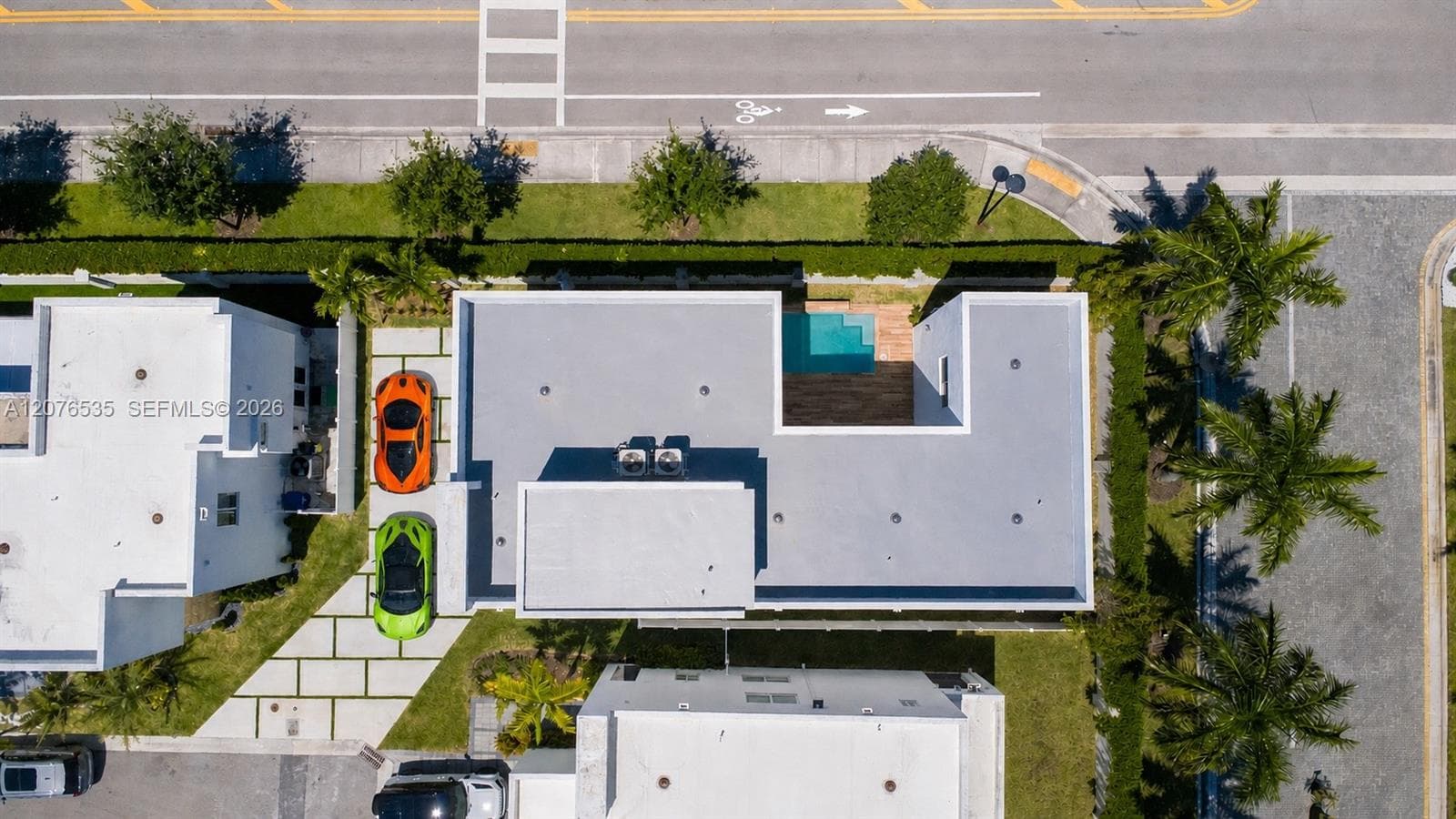10381 NW 67th Ter, Doral FL 33178