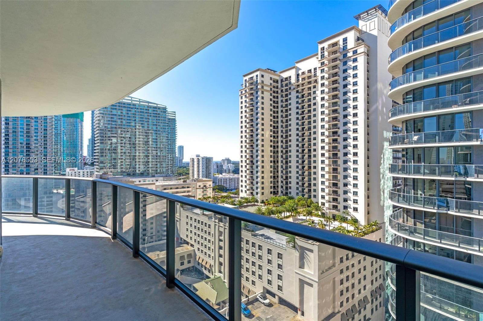 45 SW 9th St # 1706, Miami FL 33130