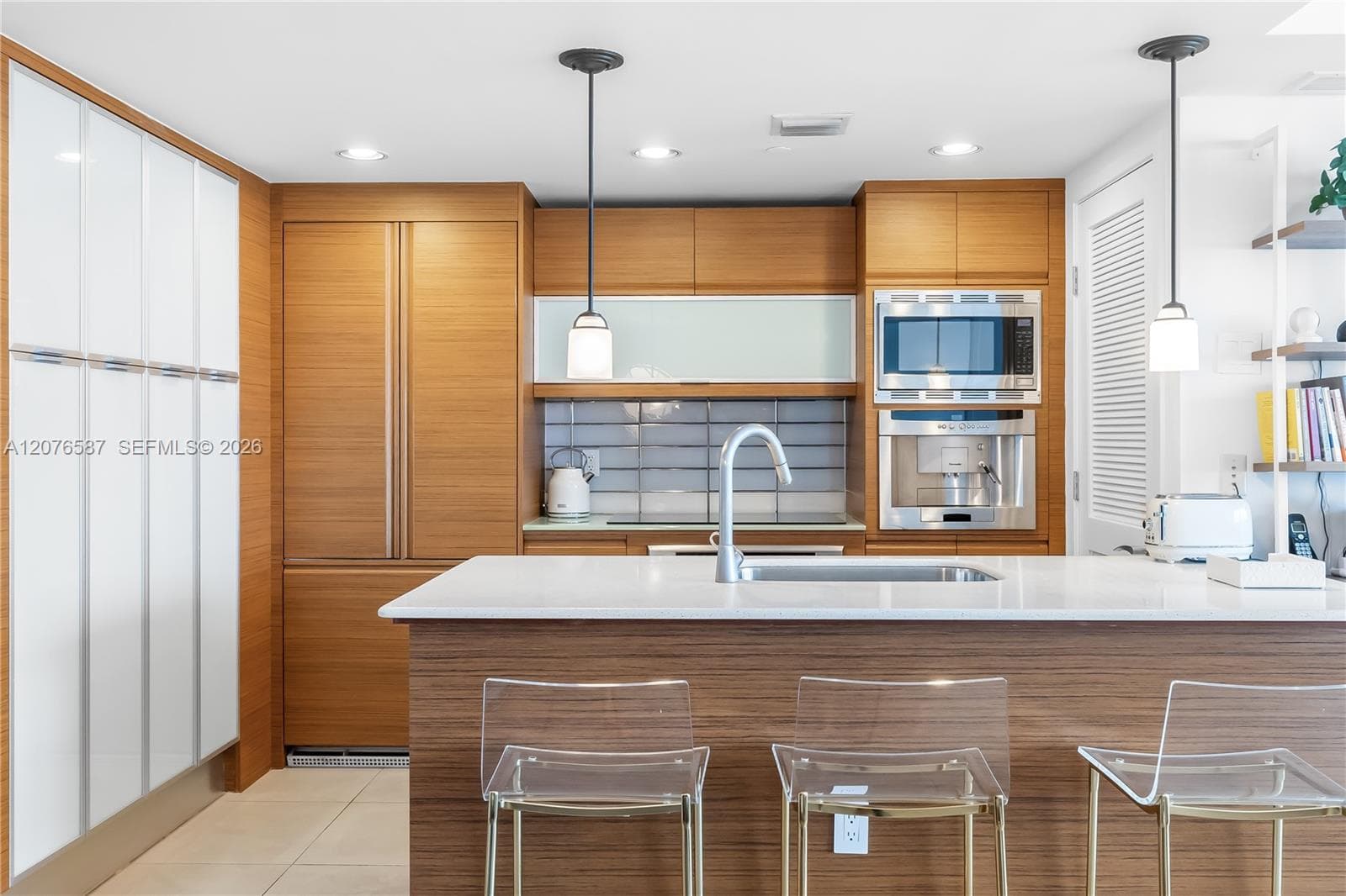 5875 Collins Ave # 903, Miami Beach FL 33140
