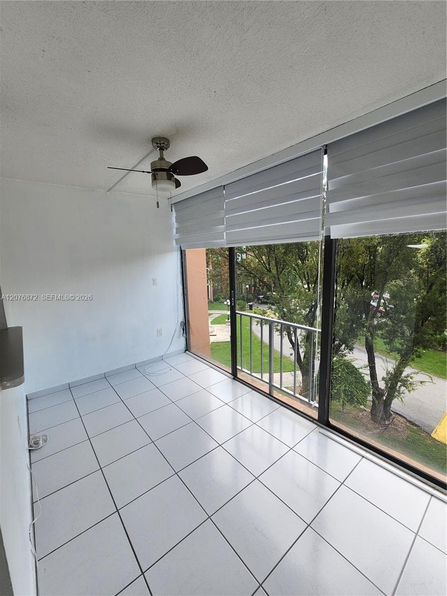 9400 W Flagler St # 309, Miami FL 33174