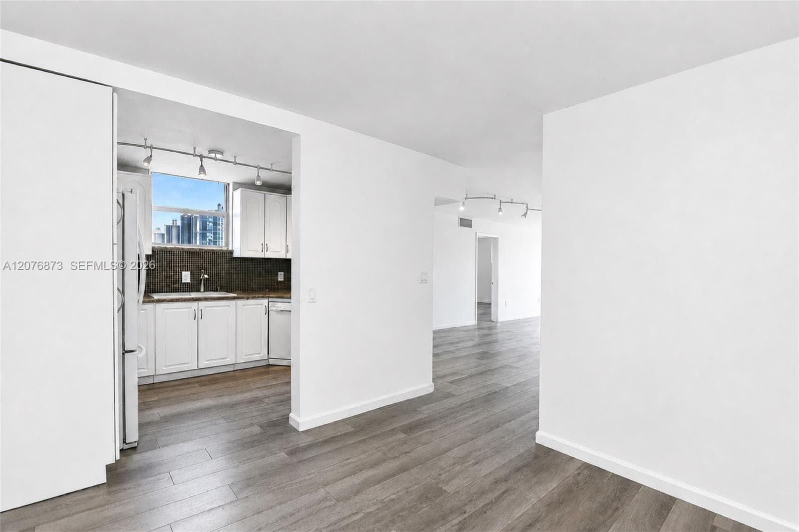 1045 10th St # 604, Miami Beach FL 33139