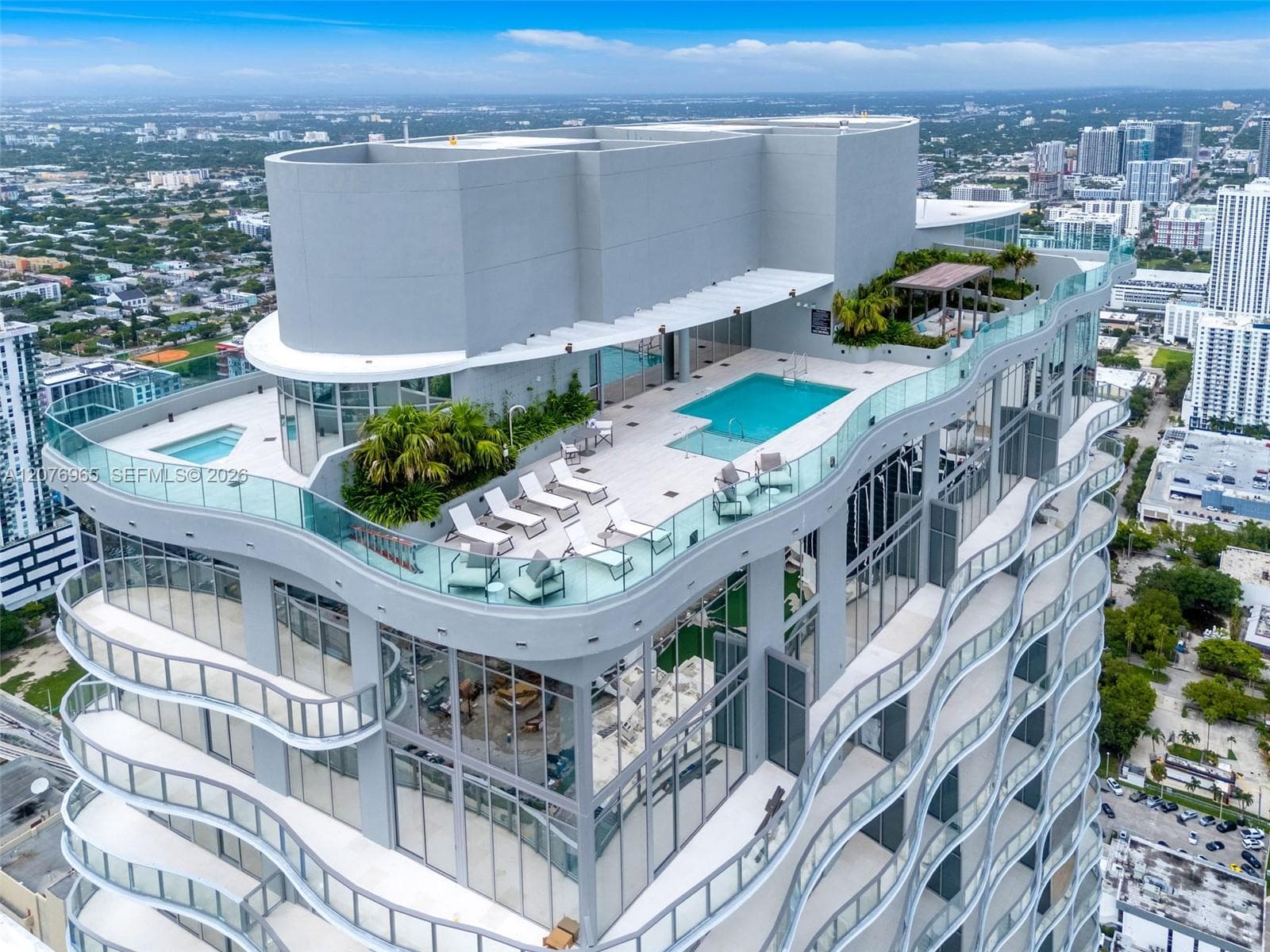 1400 Biscayne Blvd # 2305, Miami FL 33132