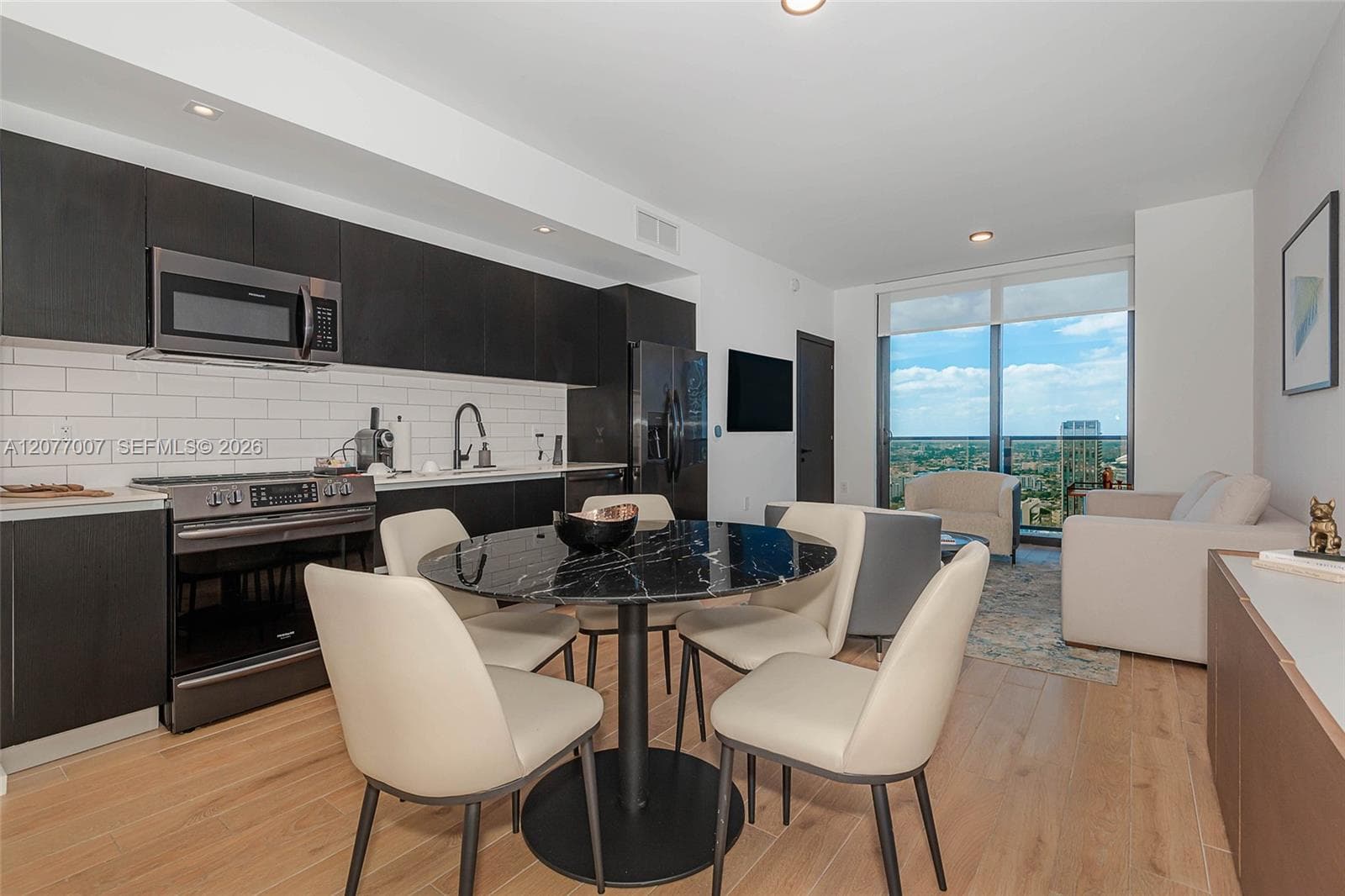 398 NE 5TH # 4118, Miami FL 33132
