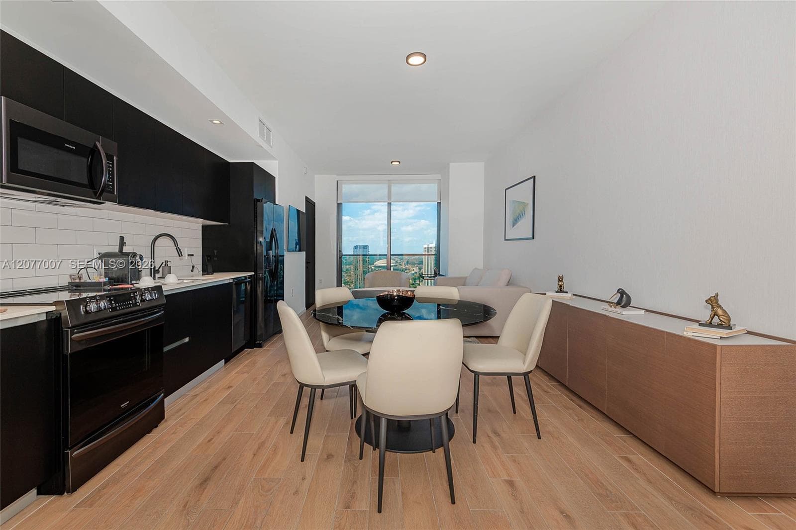 398 NE 5TH # 4118, Miami FL 33132