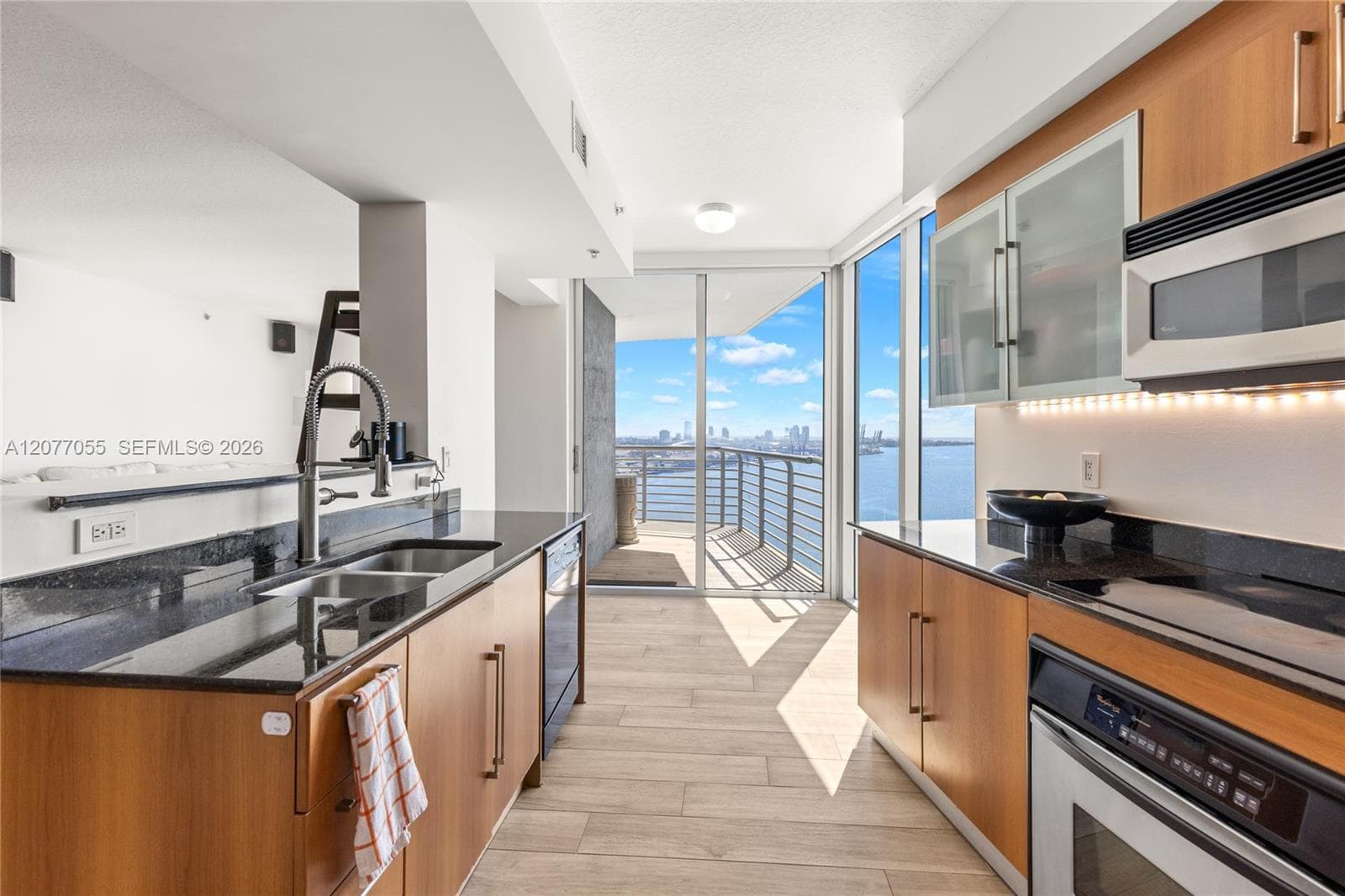 325 S Biscayne Blvd # 2723, Miami FL 33131