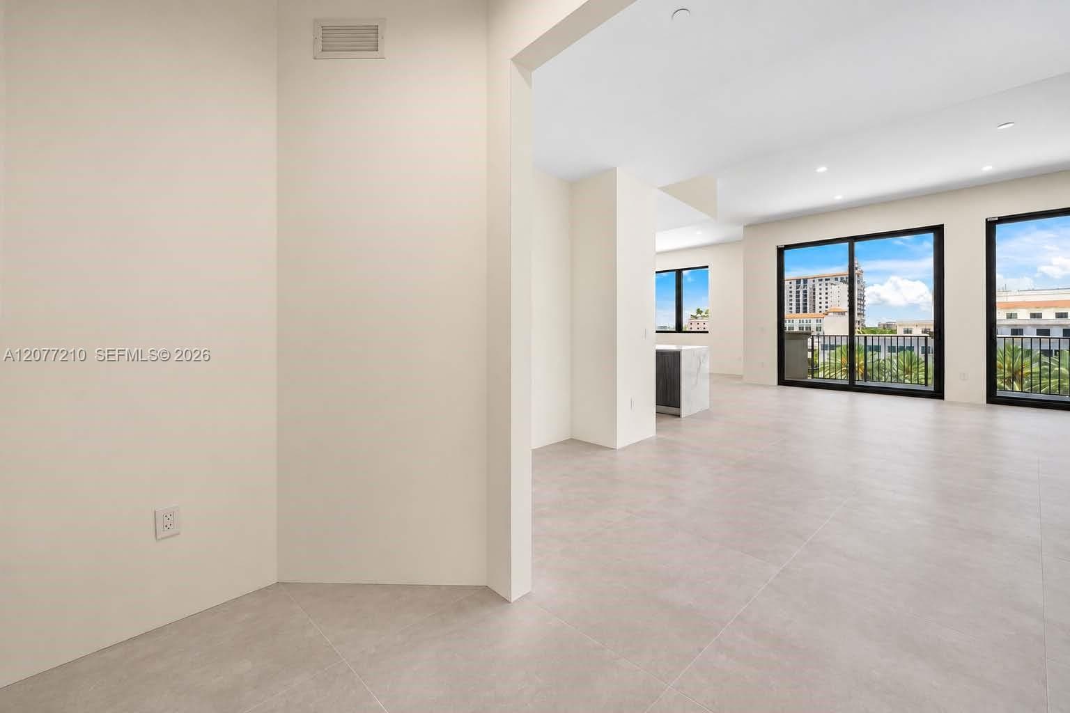 275 Giralda Ave # 6A, Coral Gables FL 33134