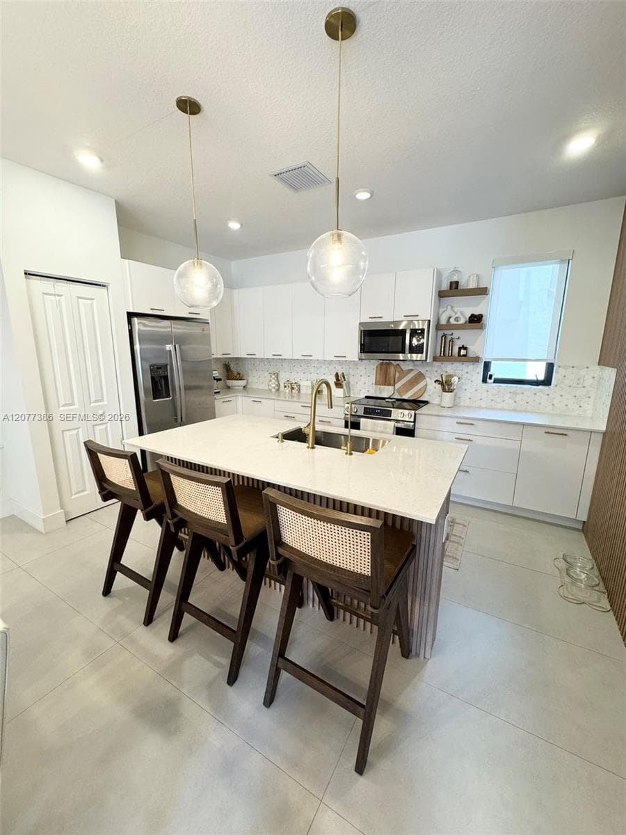 4867 NW 84th Ave, Doral FL 33166