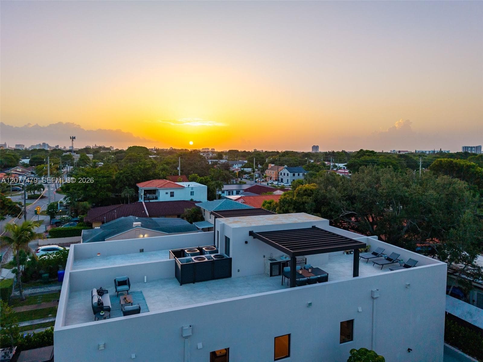 1433 SW 20th St, Miami FL 33145